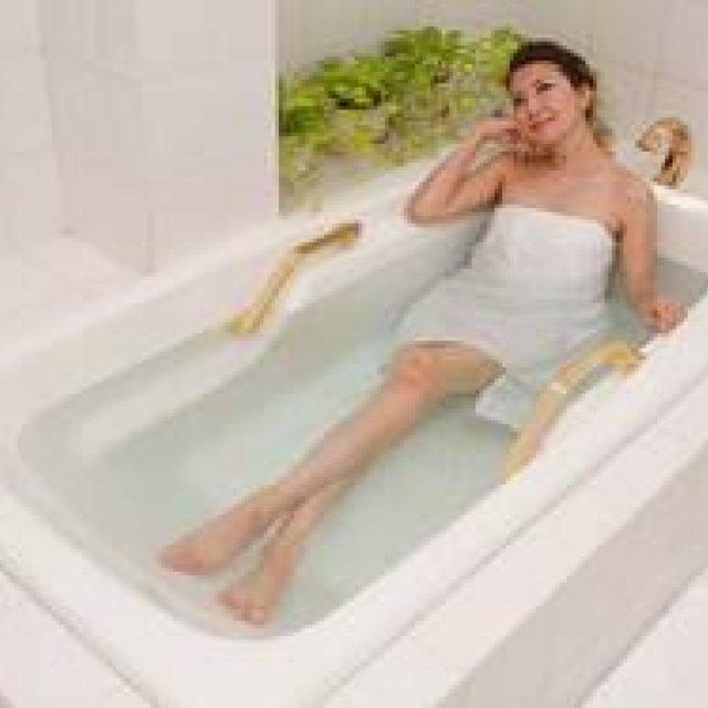  連載｜藤原美智子｜“炭酸風呂”で、美と健康と幸せ度がアップ！ ギャラリー