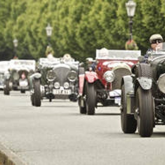  BENTLEY｜華やかな催し ギャラリー