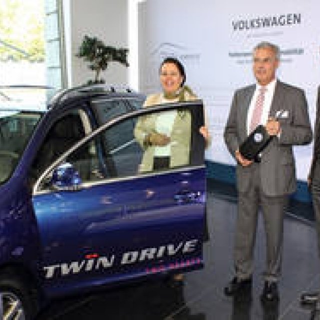  Volkswagen Golf Variant Twindrive エレクトリックモビリティ実証実験 ギャラリー