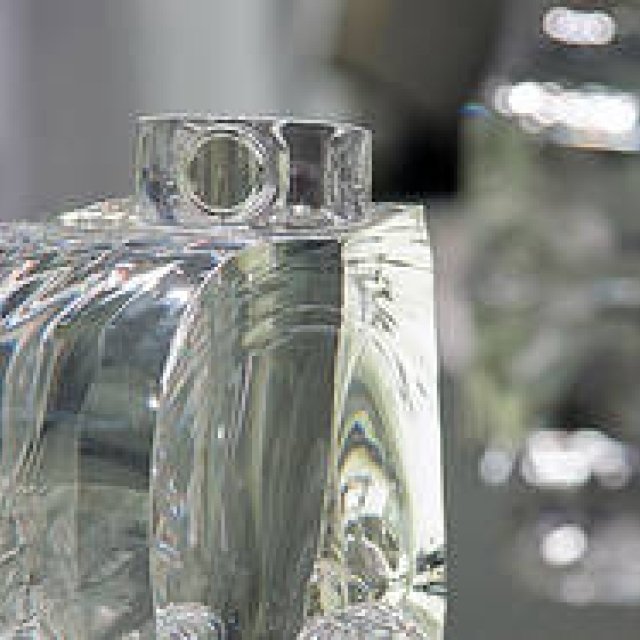  ISSEY MIYAKE｜最新モデル「O」スペシャルディスプレイ ギャラリー