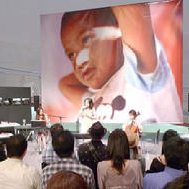  ART｜チャリティアート展「ROSES.」開催 ギャラリー