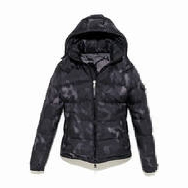  MONCLER｜日本初の旗艦店「モンクレール 青山」がオープン！ ギャラリー