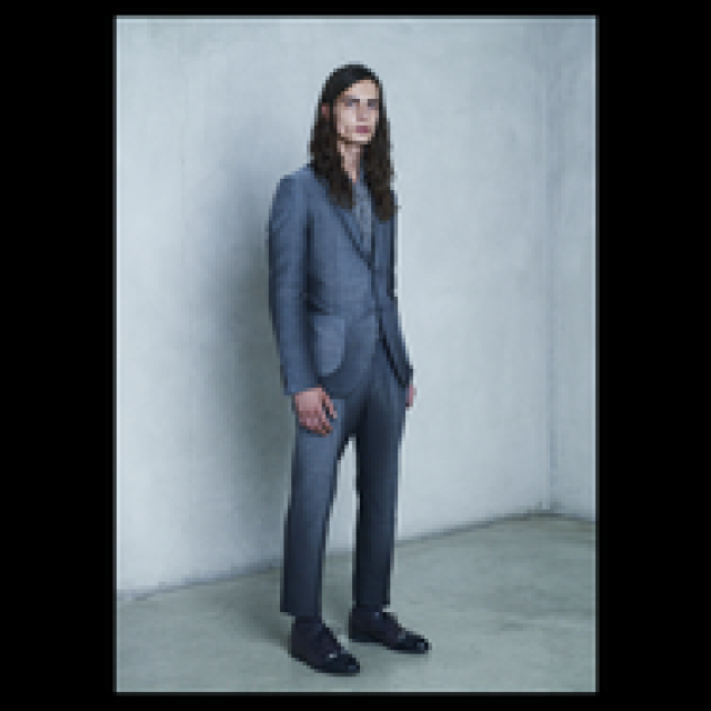  MIHARAYASUHIRO｜日本人デザイナーの最新ルック──先鋭と成熟 2012SS ギャラリー