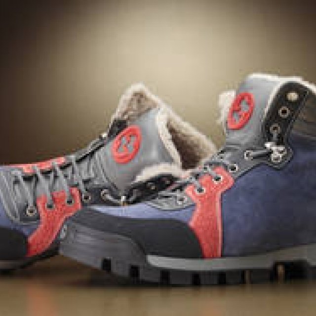  GUCCIの秋冬コーディネイトの足もとは、アウトドア＆スポーツ！