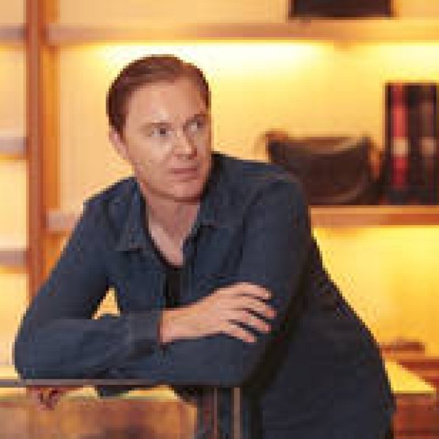  LOEWE　クリエイティブ ディレクター　スチュアート・ヴィヴァースインタビュー