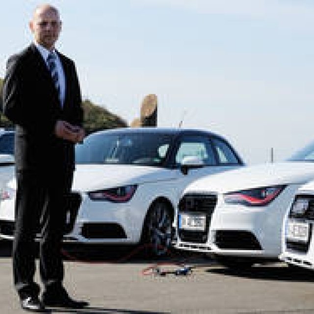 アウディ e-tron 試乗会─アウディ・製品戦略担当　ハイコ・ゼーガッツ氏　インタビュー｜Audi ギャラリー