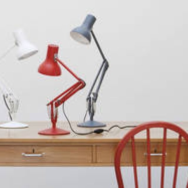 MARGARET HOWELL HOUSEHOLD GOODS｜ミニサイズのランプ「ANGLEPOISE Type 75 Mini」 ギャラリー