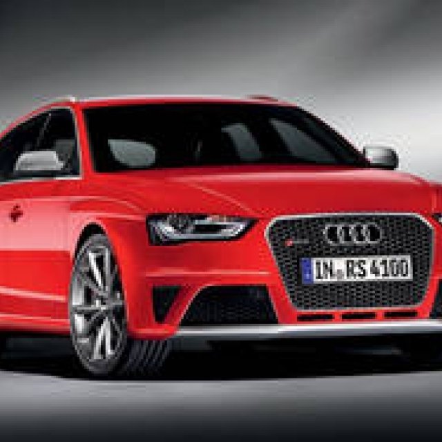 アウディ RS4 アバント ついに発表｜Audi ギャラリー