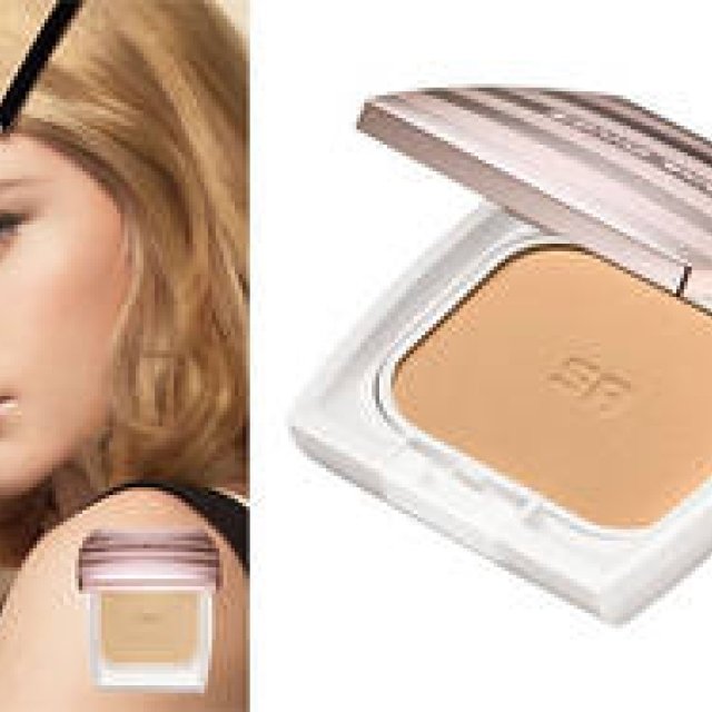 SONIA RYKIEL｜クリアな“魅せ肌”をかなえる新パウダーファンデーション ギャラリー