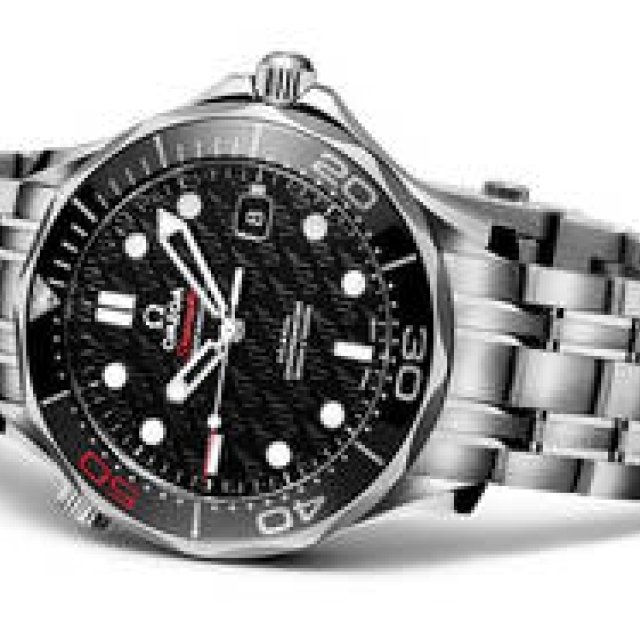 OMEGA｜ボンド映画50周年 記念限定モデル「シーマスター プロダイバーズ300M」 ギャラリー