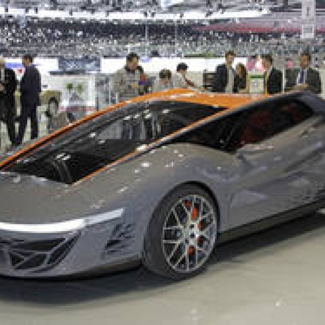 ベルトーネ100周年記念モデル「ヌッチオ」｜Bertone ギャラリー