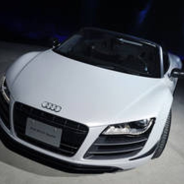 R8スパイダーの限定バージョン「R8 GT スパイダー」｜Audi ギャラリー