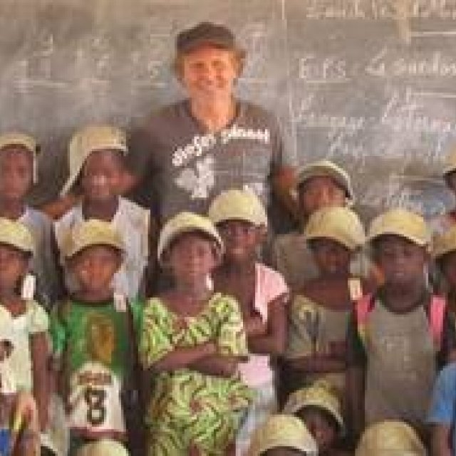 世界の貧困をなくすために｜DIESEL ギャラリー