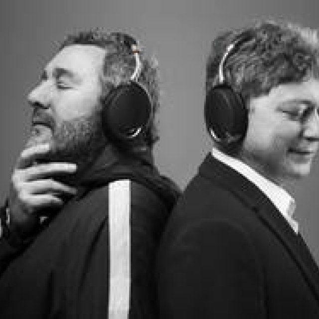 Parrot｜ワイヤレス・オーディオヘッドフォン「Parrot Zik」 ギャラリー