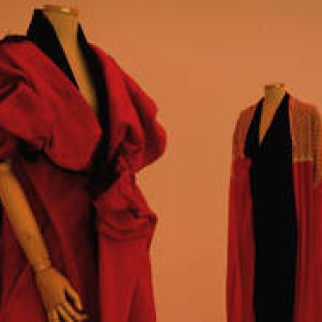 YOHJI YAMAMOTO｜イスラエルで「ヨウジヤマモト」エキシビション開催中 ギャラリー