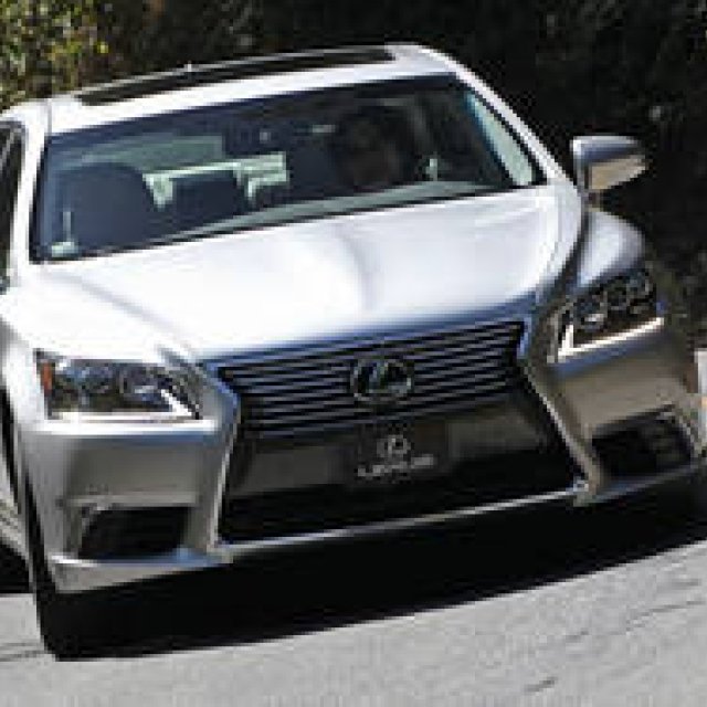 レクサスLS 2013年モデルに試乗｜Lexus