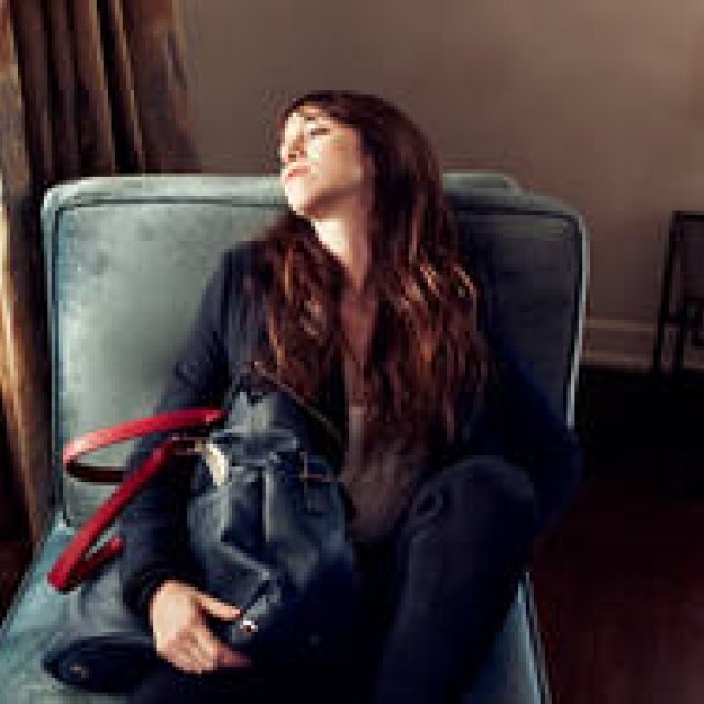 TOMMY HILFIGER│乳がん患者を支援するためのチャリティハンドバッグを発売 ギャラリー