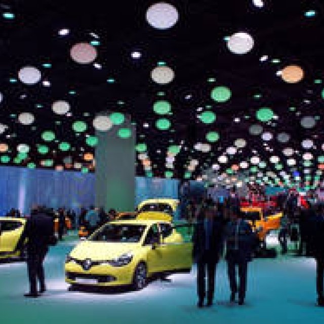 パリ現地リポート｜Renault ギャラリー