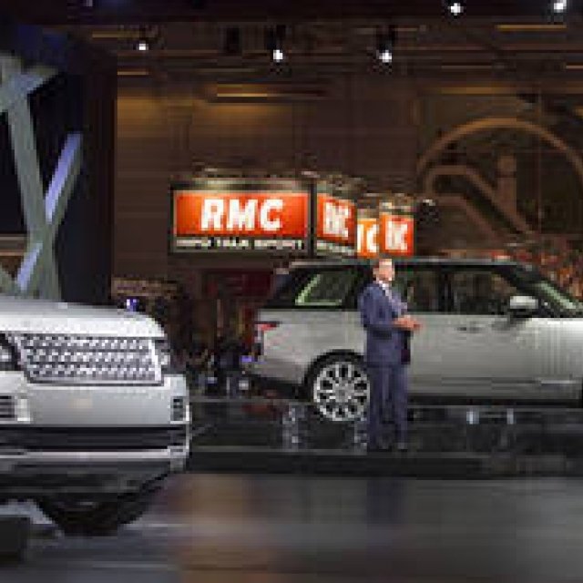 パリ現地リポート｜Range Rover ギャラリー