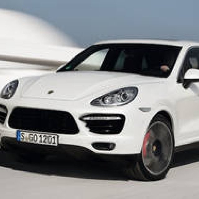 カイエンにもっともパワフルな「ターボS」登場｜Porsche ギャラリー