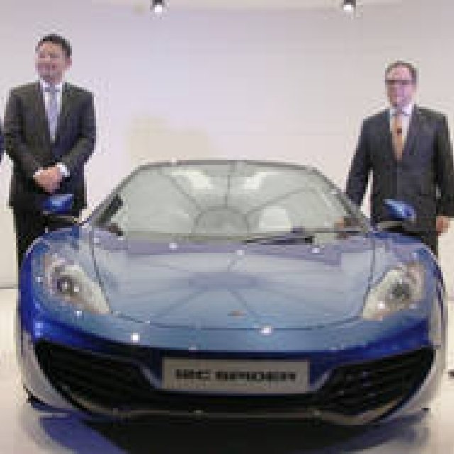 マクラーレンMP4-12Cスパイダー、日本初上陸｜McLaren ギャラリー