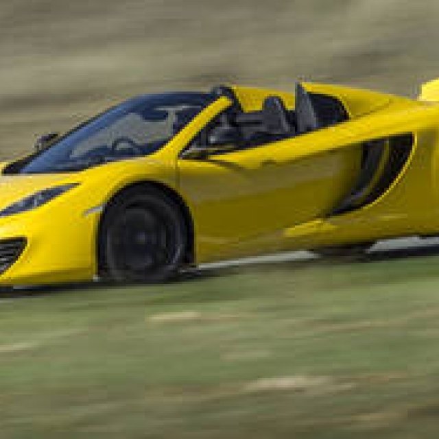 マクラーレンMP4-12Cスパイダー、日本初上陸｜McLaren