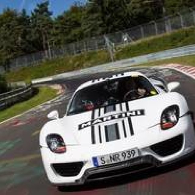 918スパイダー、ニュルを走る！｜Porsche ギャラリー