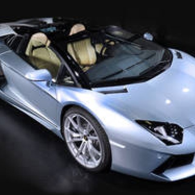 ついに登場、オープントップのアヴェンタドール｜Lamborghini ギャラリー