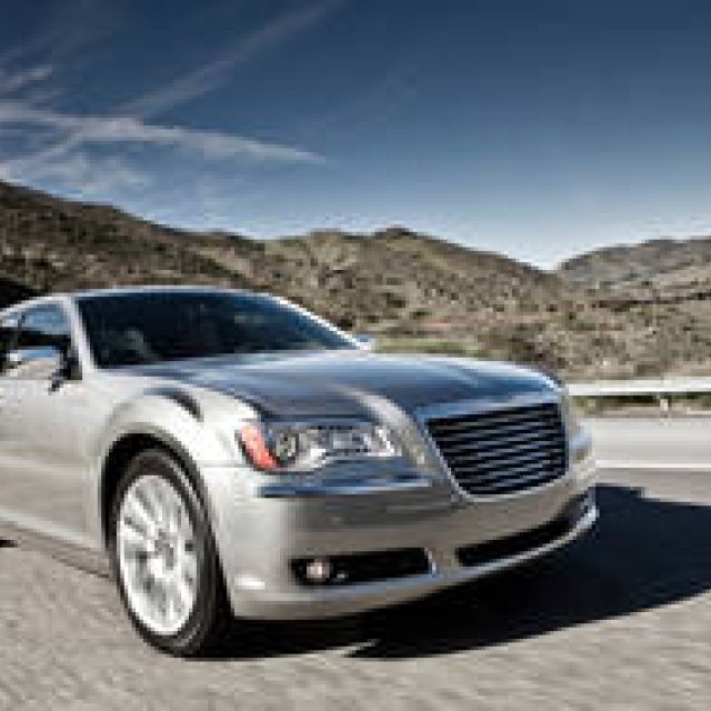 新型クライスラー 300がついに日本上陸｜Chrysler ギャラリー