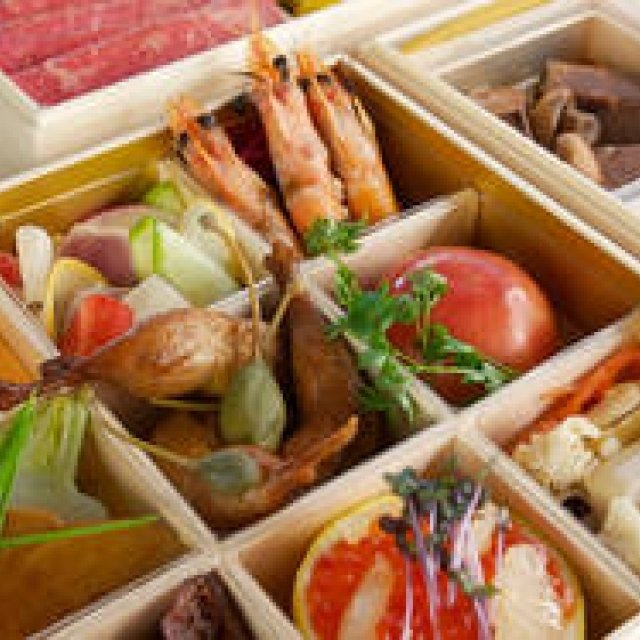 EAT｜今年も登場。アンテリブルの「大人のおせち」 ギャラリー