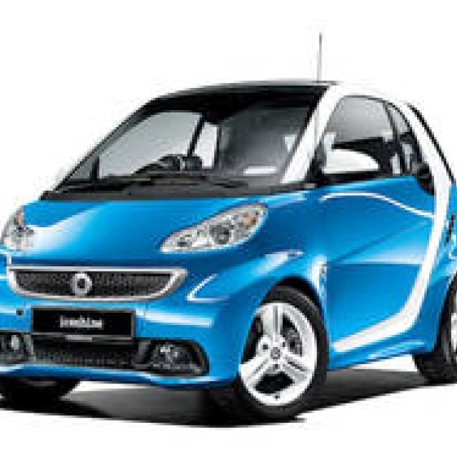 スマートに青と白のコントラストが鮮やかな特別仕様車｜Smart ギャラリー