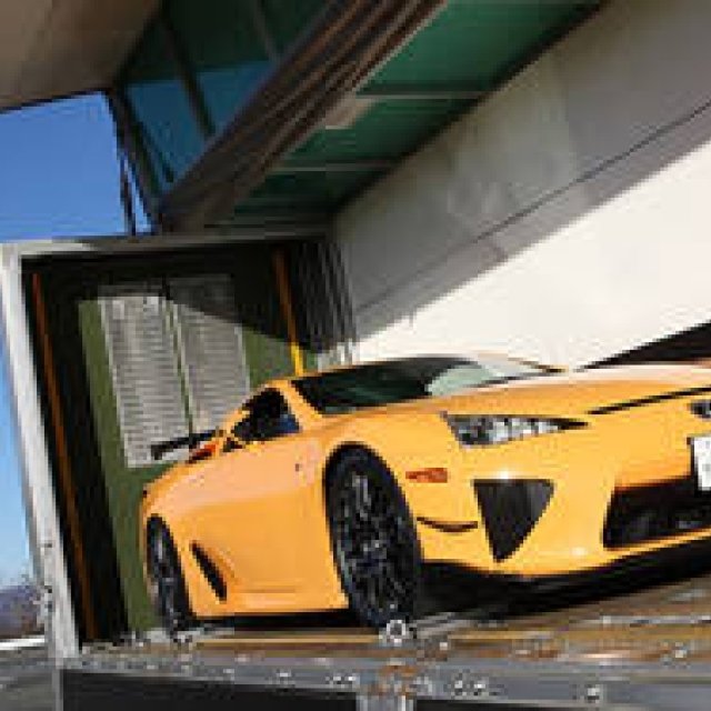 F Sportの原点 レクサスLFA Nurburgring Package｜Lexus ギャラリー