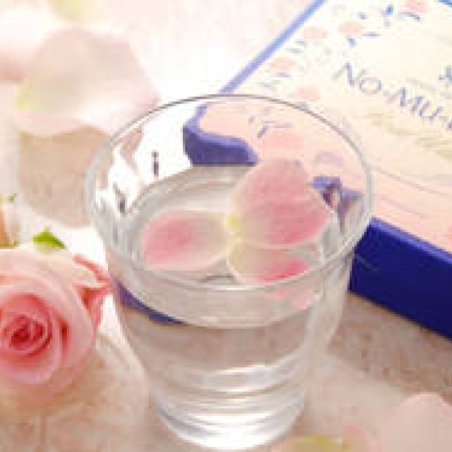 吐息をスタイルアップする　ローズウォーターの「NO-MU-BA-RA」