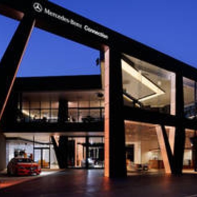 メルセデス・ベンツ コネクションがリニューアル｜Mercedes-Benz ギャラリー