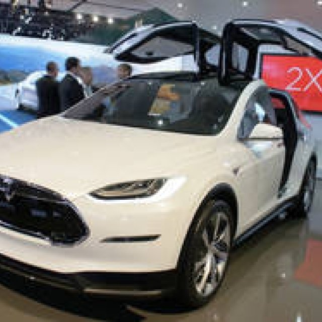 デトロイト現地リポート｜Tesla ギャラリー