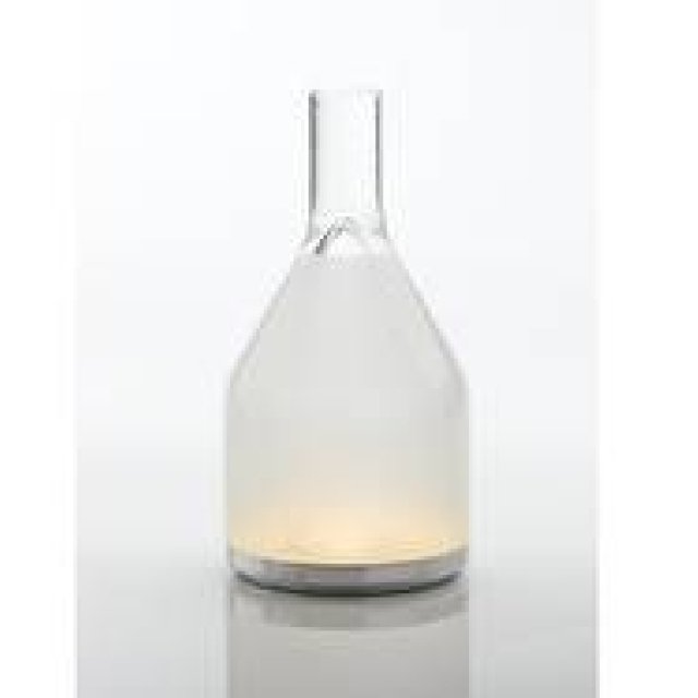 Barber Osgerby×Louis Vuitton｜ランタンのモダン版「Bell Lamp (ベル ランプ)」 ギャラリー