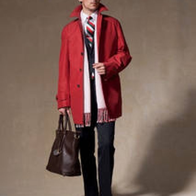 春を予感させる華やかなコート！