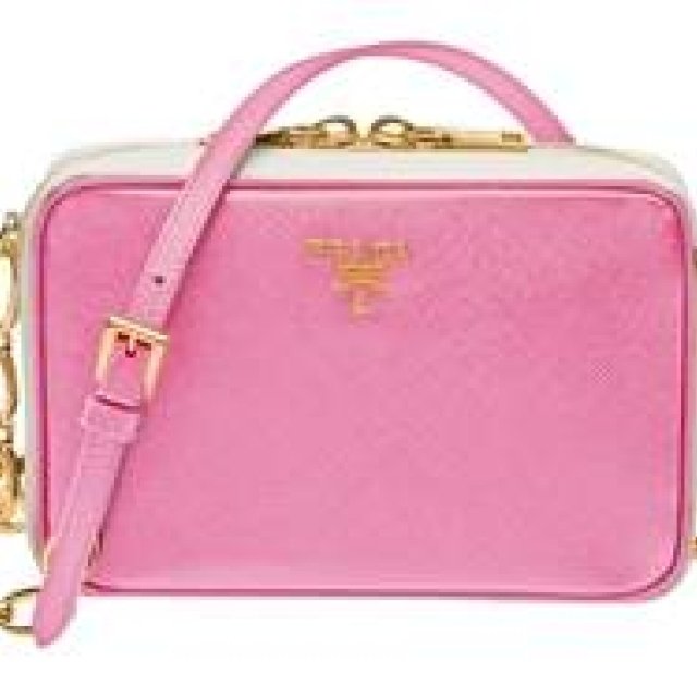 PRADA｜バレンタインにぴったりな新作ポシェットが登場 ギャラリー