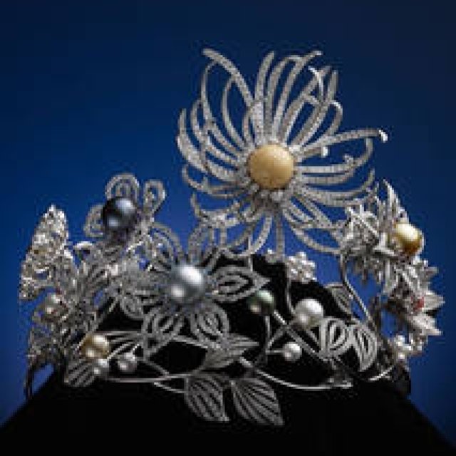 MIKIMOTO｜11のスタイルに変化する、真珠発明120周年記念スペシャルクラウンを特別公開 ギャラリー