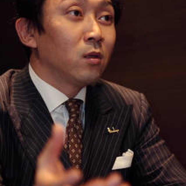 HANKYU MEN’S TOKYO｜2013年3月は、熱きビジネスマンの戦闘服「パワースーツ」コレクション ギャラリー