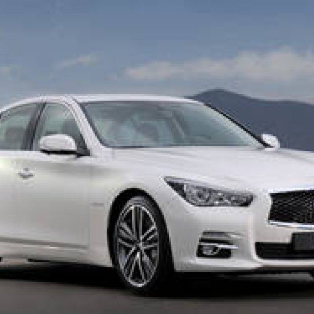 インフィニティQ50にディーゼルエンジン｜Infiniti ギャラリー