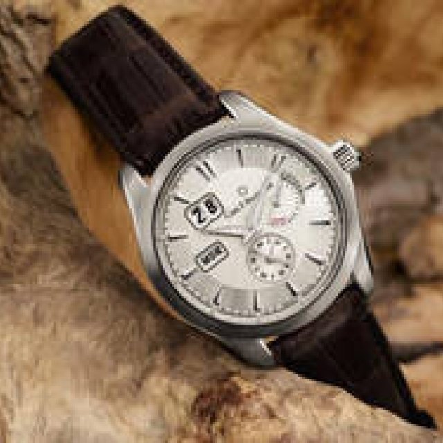 「マネロ パワーリザーブ」をバーゼルワールドで発表｜CARL F. BUCHERER