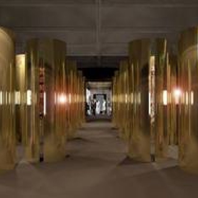 FENDI｜『フェンディ もうひとつのアート、クリエイションとイノベーションの軌跡』