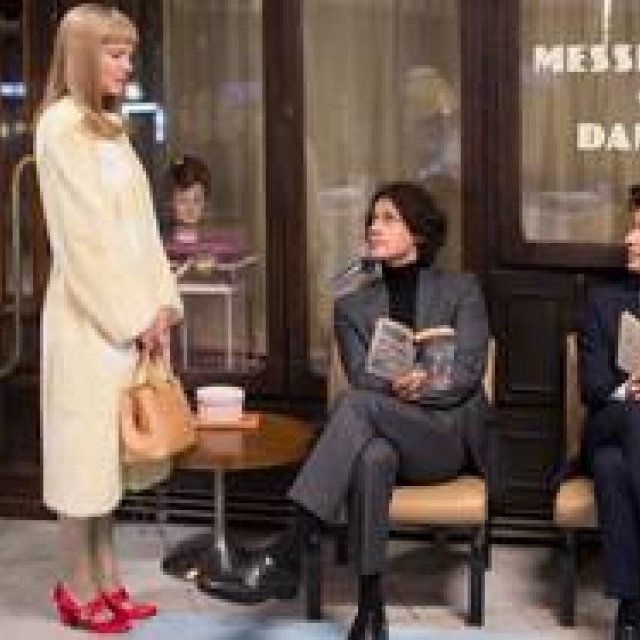 女優のレア・セドゥ主演ショートフィルムも公開！　プラダの新作フレグランス「プラダ キャンディ ロー」発売｜PRADA