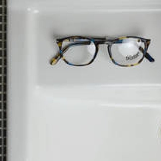 blinc vase｜イタリアを代表するアイウェアが一同に集結する「Persol」フェア開催 ギャラリー