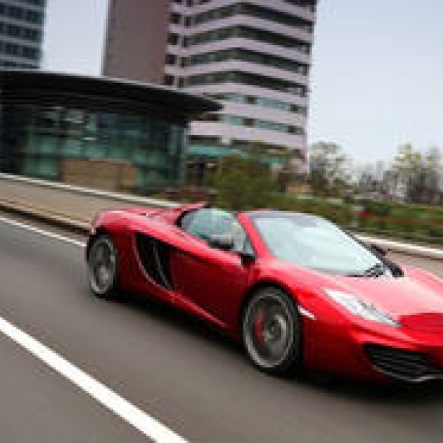 マクラーレン MP4-12C スパイダー国内試乗｜McLaren ギャラリー