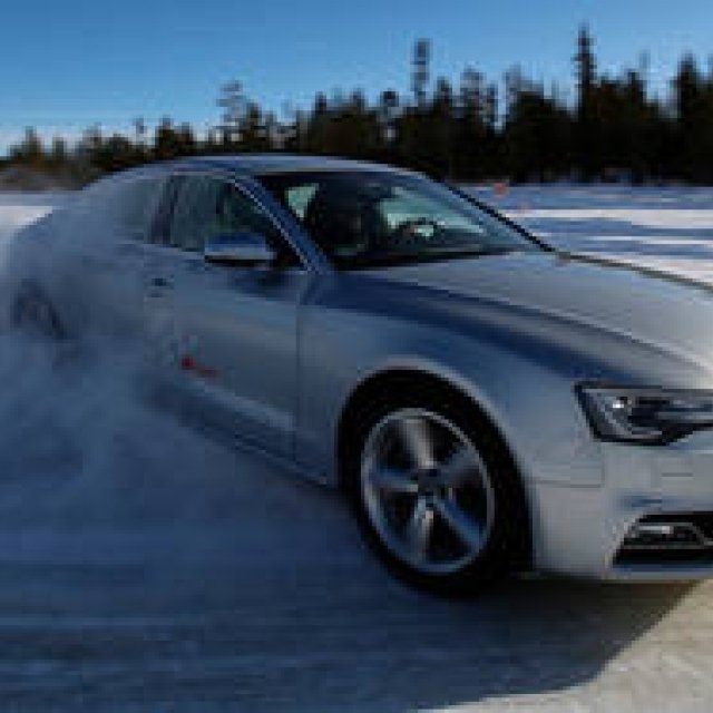 北極圏でマスターするアウディ クワトロ｜Audi ギャラリー