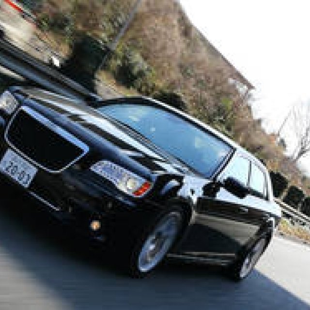 クライスラー300 SRT8に試乗｜SRT ギャラリー