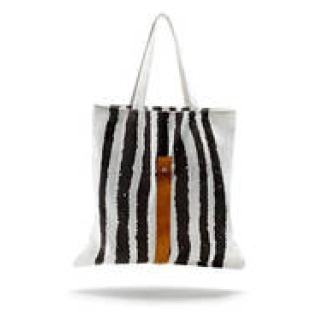 UNITED ARROWS｜アフリカの女性を支援する“希望のバッグ” ギャラリー