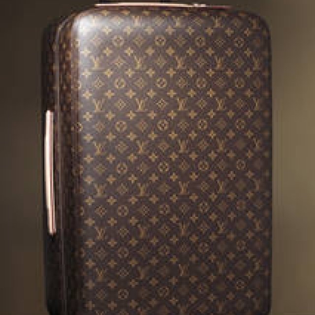 LOUIS VUITTON｜ブランド初となる4輪トロリーバッグ「ゼフィール」が登場